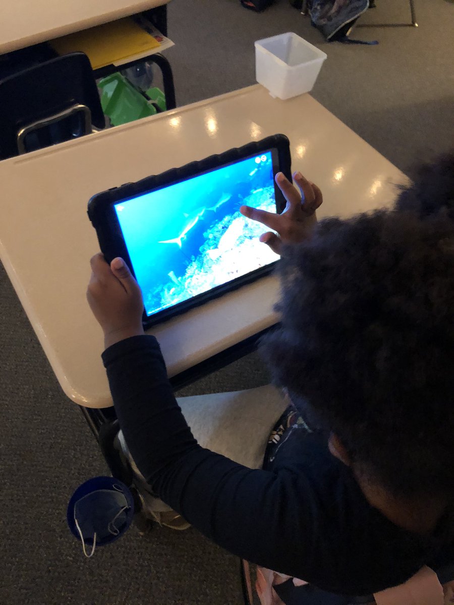 MrsKKelly19's tweet photo. Thank you @nearpod for providing highly engaging virtual field trips to look at sharks with kindergarten. @usd259libraries @WPSWhiteElem #WPSProud https://t.co/lGAEsSi81x