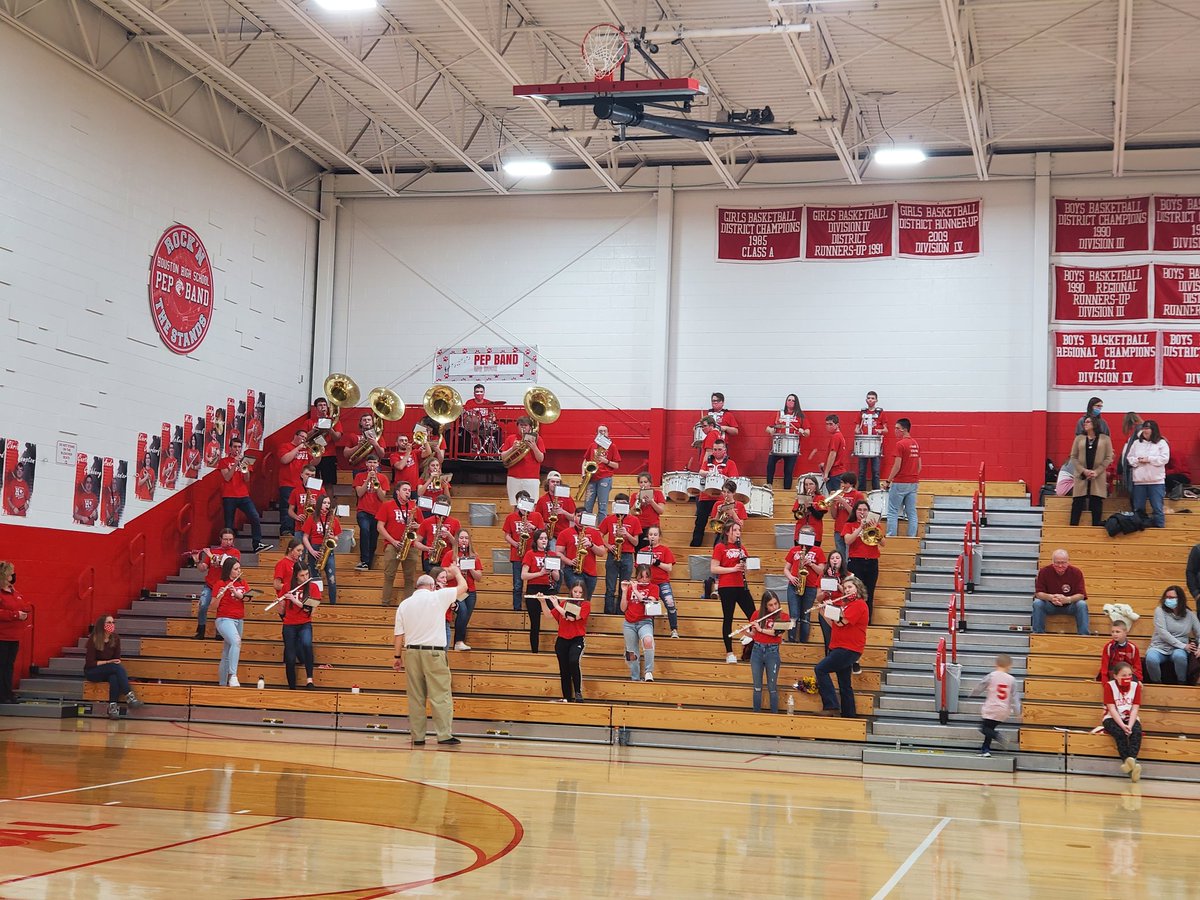 Nothing better than enjoying one of the best pep bands in the state! Houston High School Pep Band Rocks! <a href="/HH_Supt/">Ryan Maier</a>