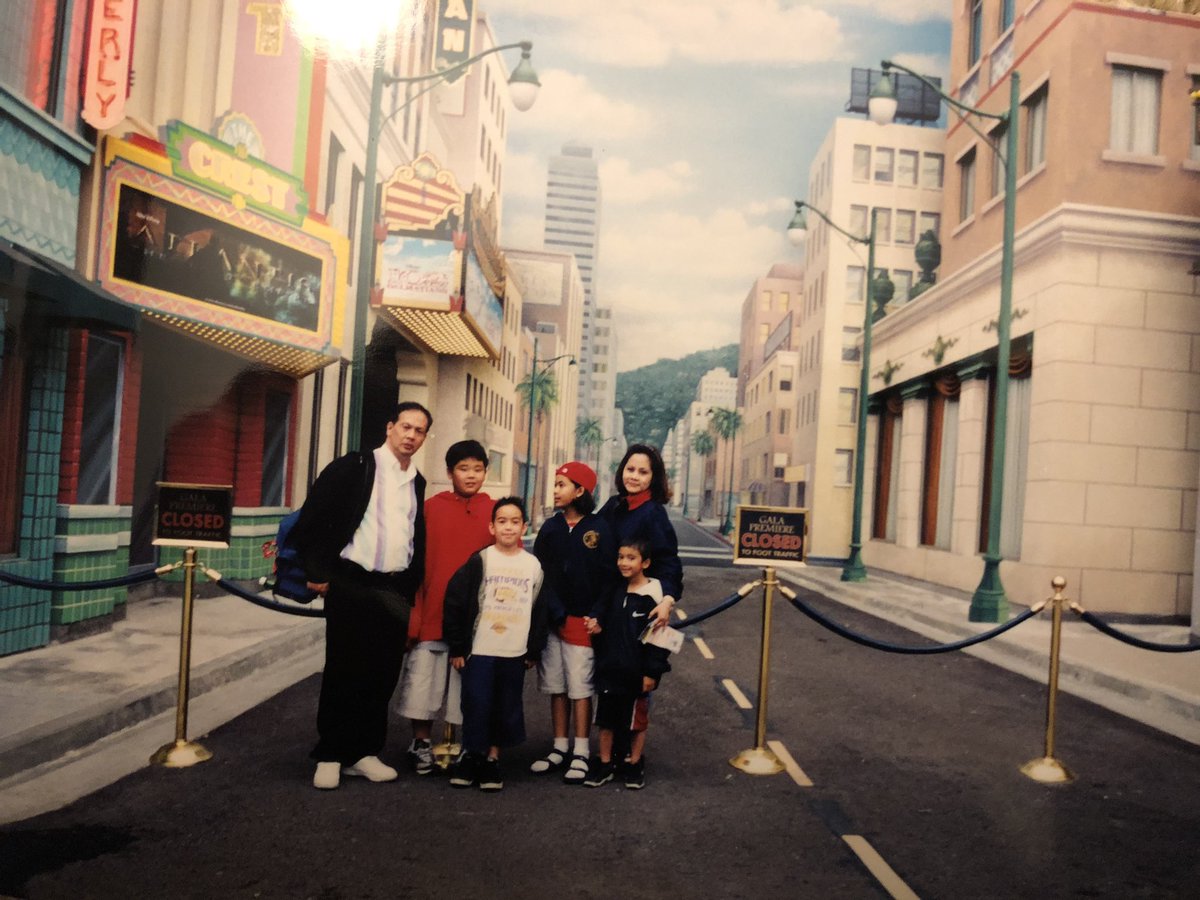 jojoatilano's tweet photo. Disney California Adventure’s 20th anniversary is telling me that Limp Bizkit was cool #DCA20 https://t.co/xRuG0qnD1i