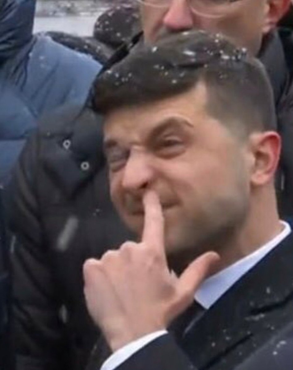 - А ти точно президент України?
- Да. Зуб даю!
- А скажи щось про президенськи.
- Порошенко... масло Рошен...