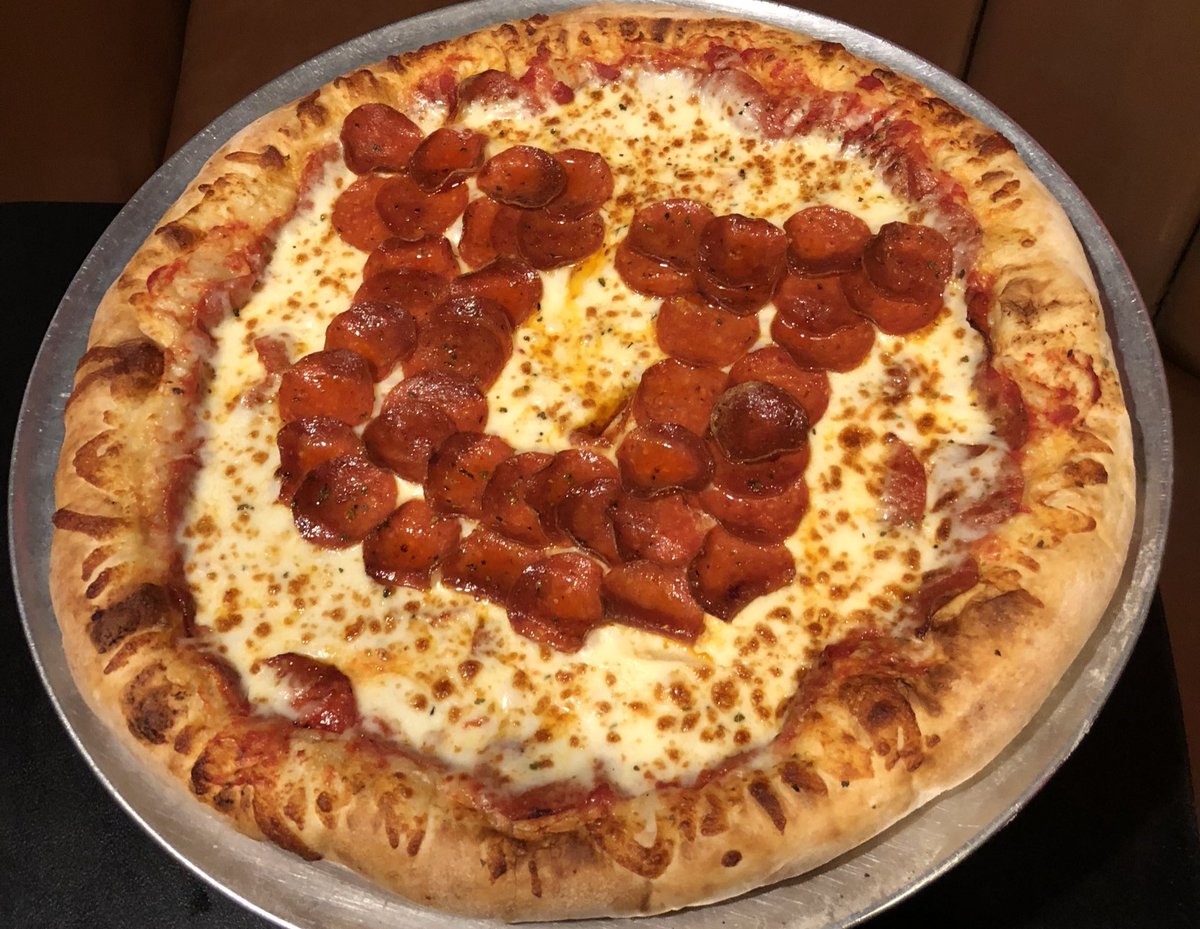 UUtah's tweet image. Happy #NationalPizzaDay! Thanks to @ThePiePizzeria for baking up this custom &apos;za! 🍕