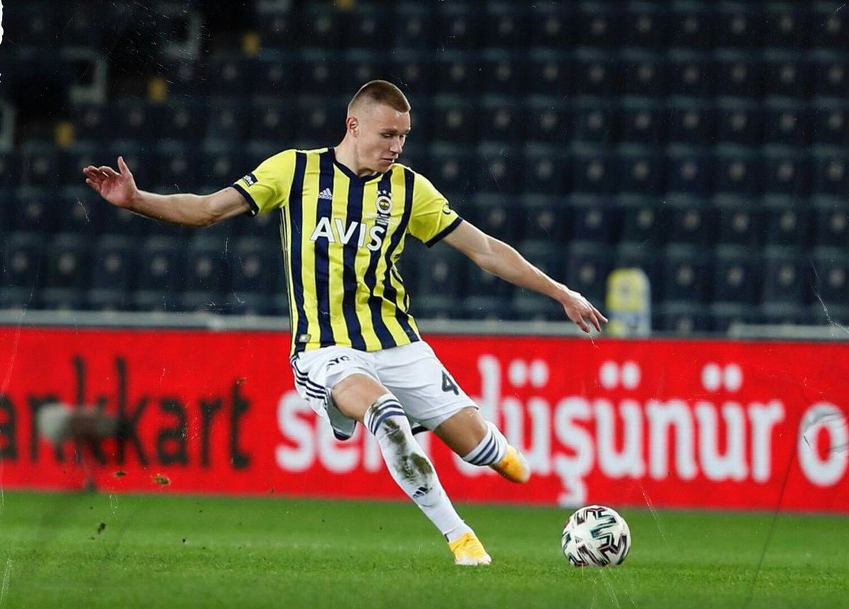 Maçın adamı Atilla Szalai
Kalede, defansta, sağ bekte, sol bekte, sağ açıkta, sol açıkta, orta sahada, forvete her yer de oynayan adam sana helal olsun. 👏👏👏👏👏  %💯Performans #defolerol