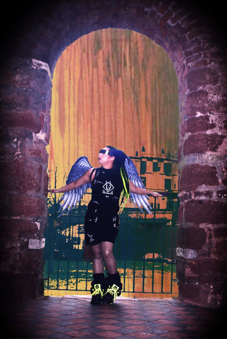 TerminatrixBorg's tweet image. ANGELIC MECHONOID 

Code dress by @cyberdoguk  
#photoshoot #sciencefiction #cyberpunk