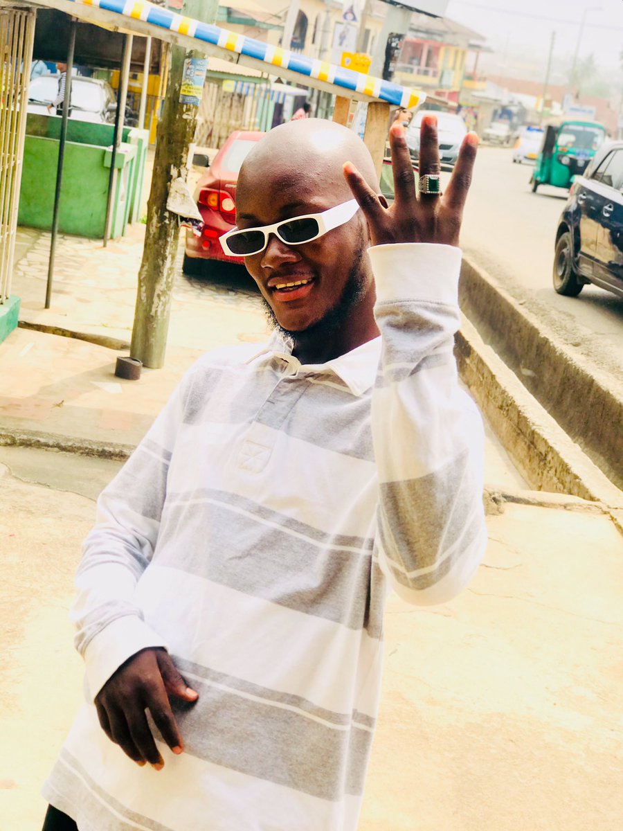 RobestGh's tweet image. King promise has a broda@iamkingpromise