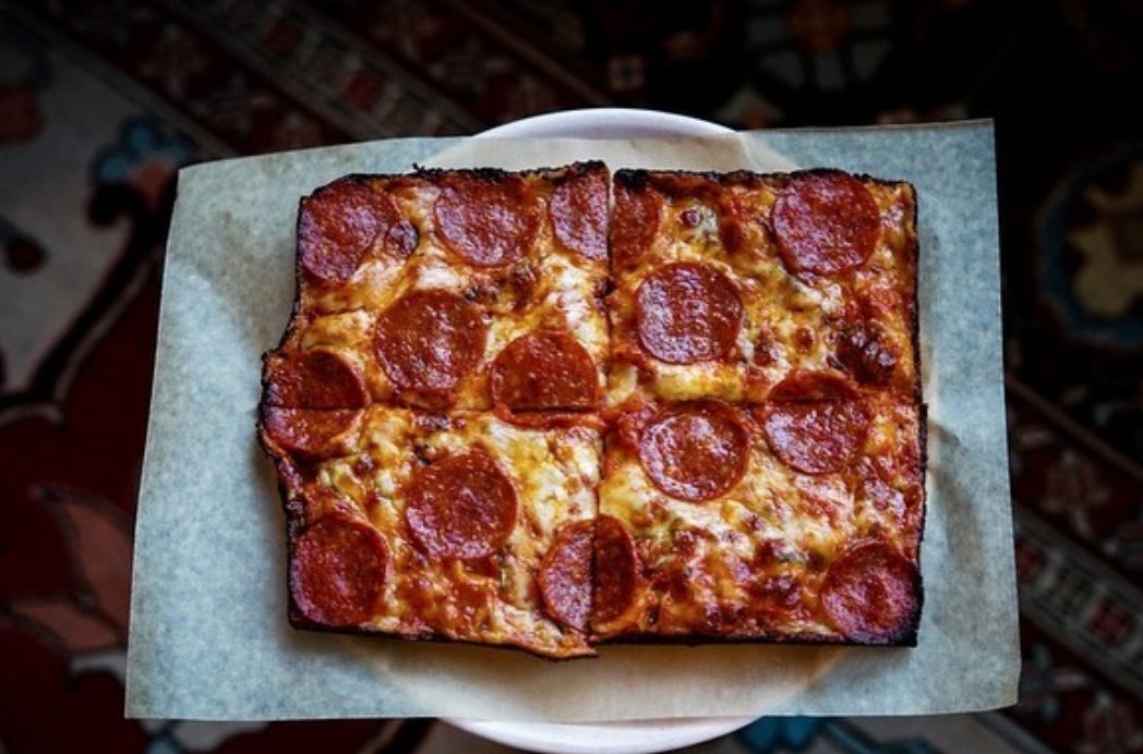 Not technically brand-new, but still slept upon are the sourdough pan pizzas from Hustle & Dough cafe in the ARRIVE hotel. They're so pretty. Details -->>  https://bit.ly/3aTe48O   #NationalPizzaDay