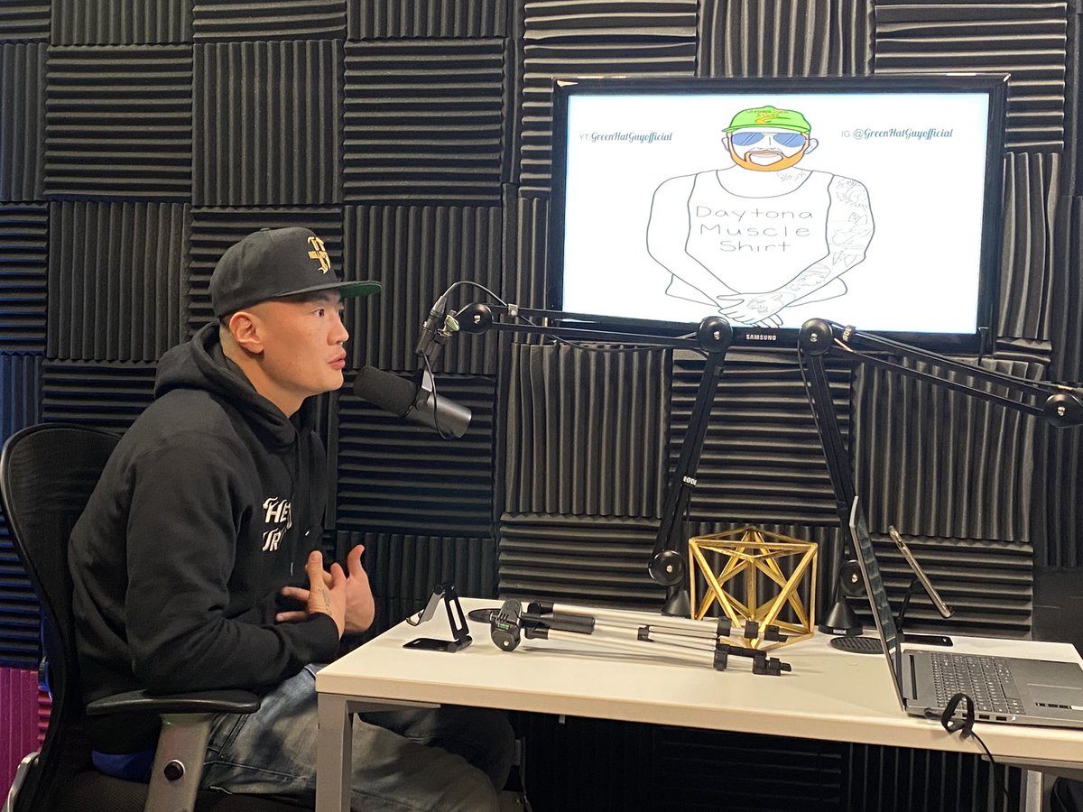 Third Wheel Podcast Studio tweet media