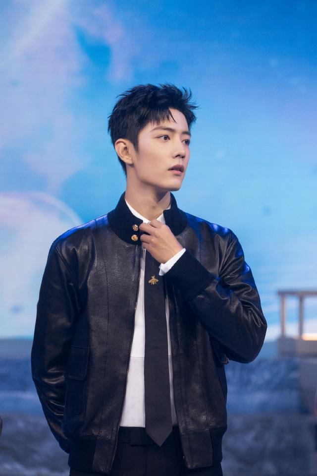 "If he is said to be good in only appearance, the audience will have a good impression of him. But after watching his interviews & works, he will not be as popular. However, you will find that his interviews are meaningful, & his works are very careful."