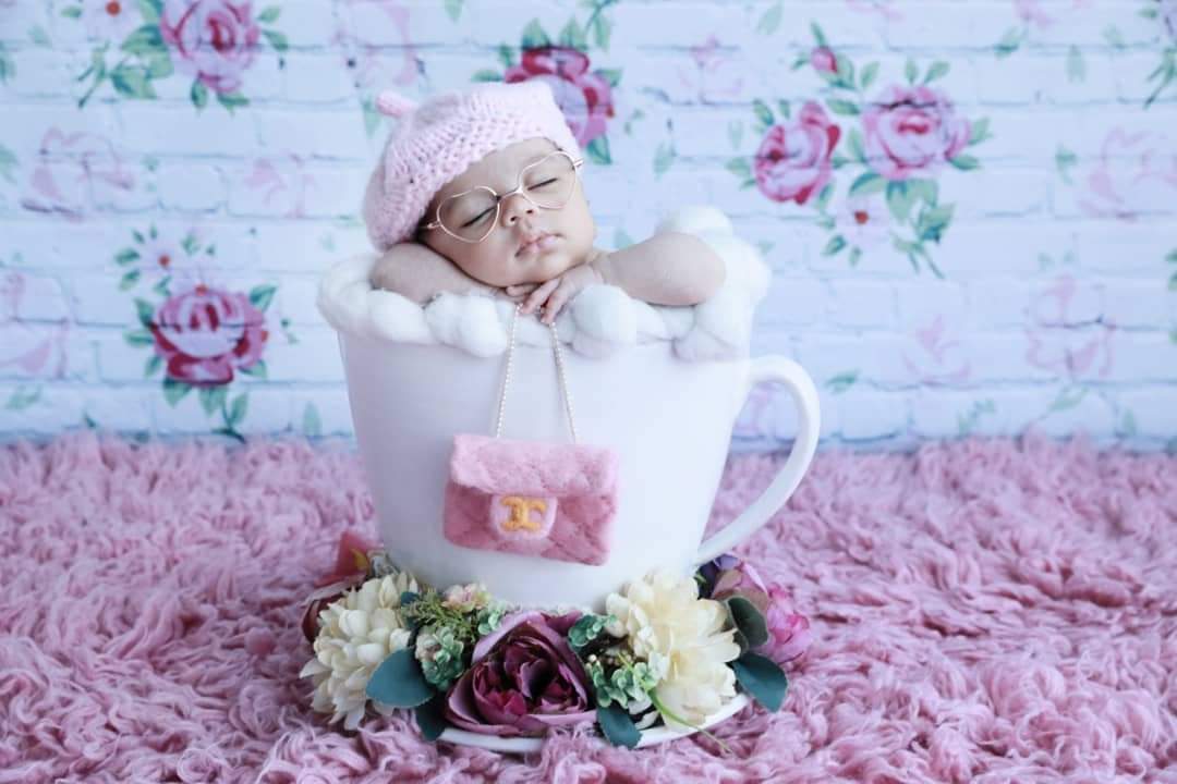 هو صحيح كله بيعدي بس يا ترى بياخد معاه قد إيه صحة، وحرقة دم وتعب أعصاب وهو ماشي.!

تصبحون على واقع أجمل 💞