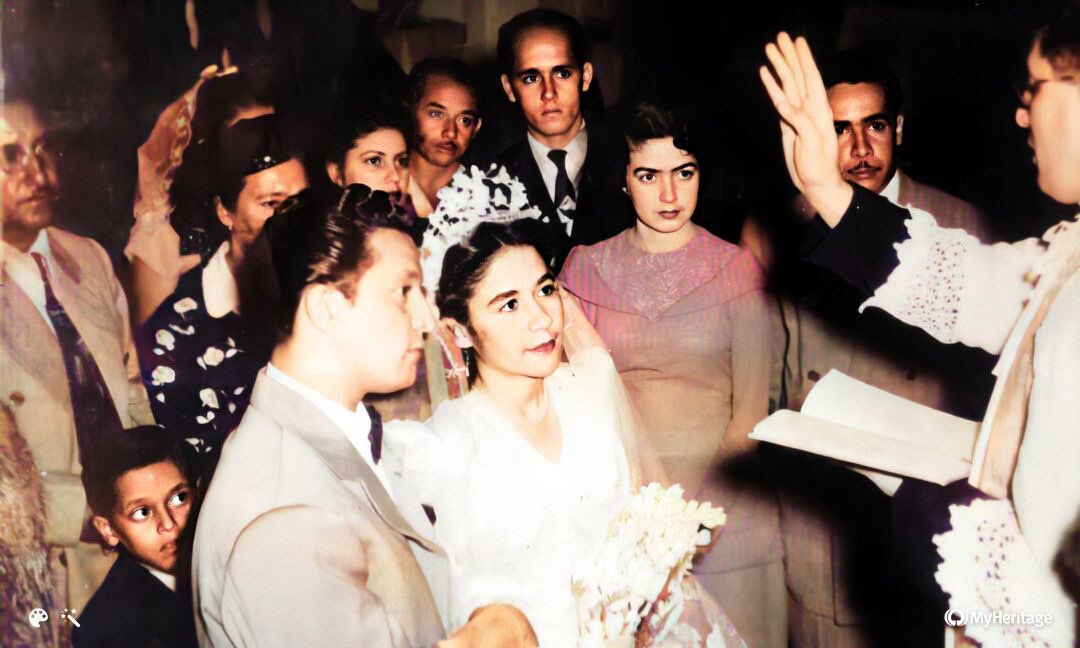 JeBellOsio's tweet photo. Mis amados abuelos para su consagración de amor en 1949! Un que ha perdurado por 71 años💌🎉🥂✨ @MyHeritage #LoveInFullColor mejor que nunca y restaurados perfectamente! https://t.co/tHnnHwoIPd