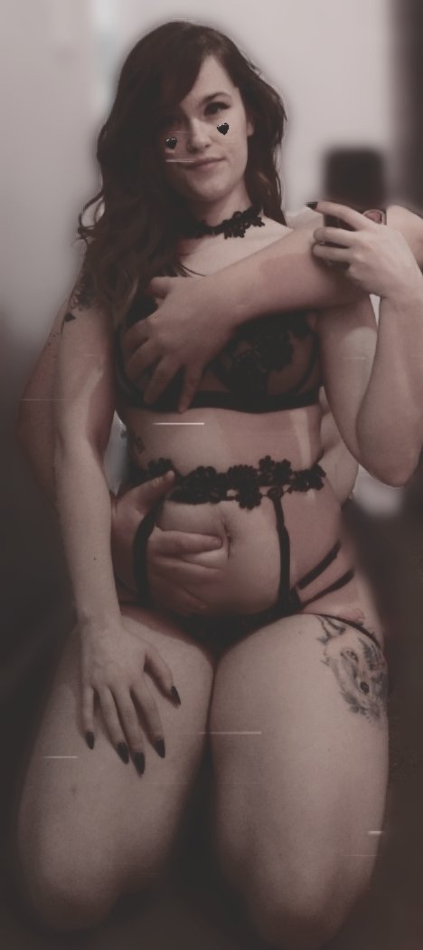 KatPayne11's tweet photo. I think my daddy approves of this week's spending 😈🔥🖤 #sugarbaby #owned #goodgirl #daddysgirl #onlyfans #cashapp #paypal https://t.co/A3sI4K1SXM