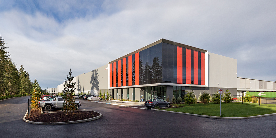 Via <a href="/GlobeStcom/">GlobeSt.com</a>: Industrial investment activity came roaring back at the end of 2020, highlighted by deals like CRG's "staggering $221 million" sale of The Cubes at DuPont near Seattle: ow.ly/H4iF50Dw2eB

#DevelopedByCRG #Industrial #Development #CRE