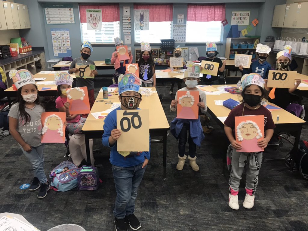 mrs_lizgarza's tweet photo. Happy 100th day of school!!! #tesbulldogs ##100days #firstgrade #firstgradebilingual https://t.co/geLqthmaDl