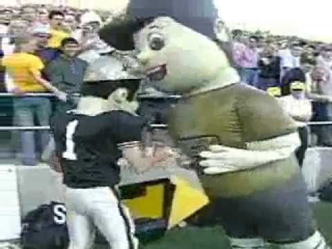 Drunk Rowdy tweet media