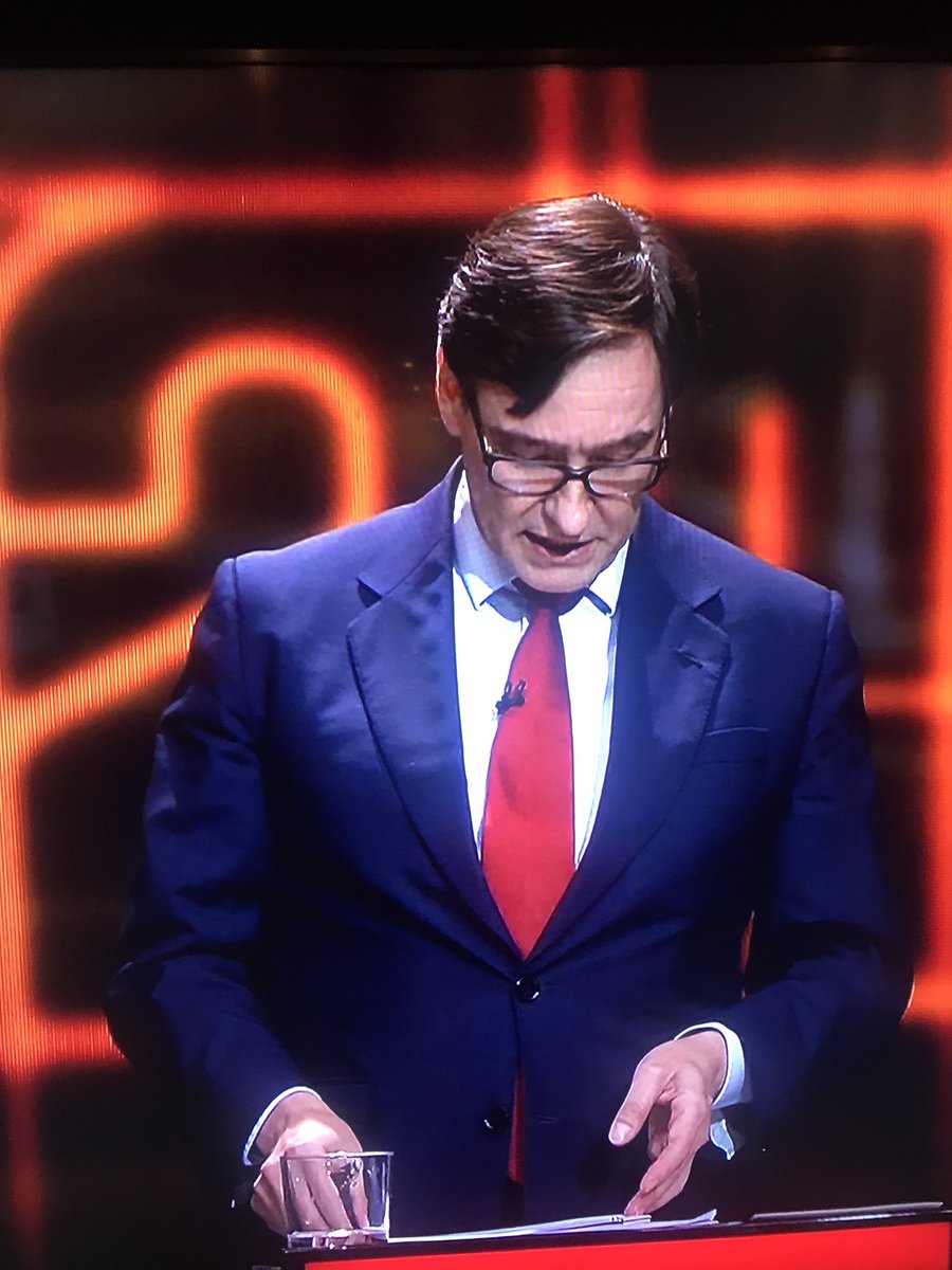 El Clark Kent de Ali Express #powerdressing #DebatTV3