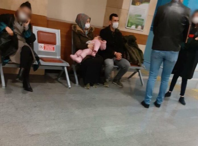 TutsakBebekler's tweet photo. ANKARA

9 aylık Saime bebek ve annesi Yasemin Melizci, 21 Ocak'tan beri   Sincan Cezaevinde tutsak !

Bir bebek daha cezaevinde, soğuk duvarlar arasında büyümesin! 

Yarın ki (10 Şubat) mahkemesinde 
Yasemin Melizci Tahliye Olsun !

@ankarabarosu https://t.co/B3isgHIv9N