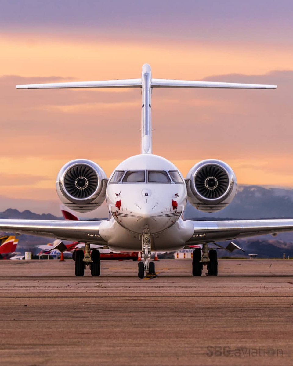 #BusinessJets <a href="/sbg/">momo (Yasunari Momoi)</a>.aviation ® rest at Madrid #Bombardier #Global
.
#instagramaviation
#megaplane
#BusinessAviation
#FlyPrivate
#PrivateJet 
#CharterJet
#BizJet
#Flight
#Luxury 
#Travel
#EmptyLeg
#BusinessJet
#CorporateJet
#Aviation