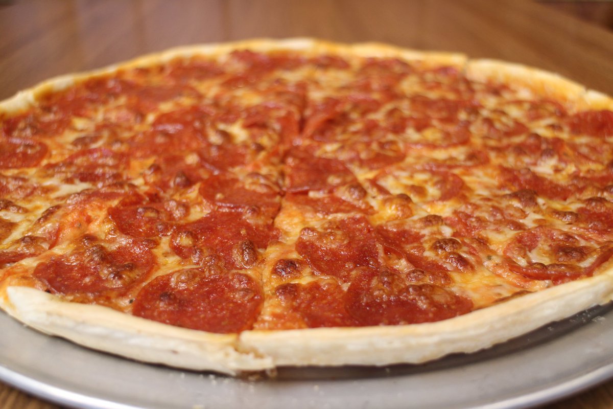 ARTravs's tweet photo. Happy #NationalPizzaDay! Shotgun Dan's Pizza is a local crowd favorite here at the ballpark!

Are you #TeamCheese or #TeamPepperoni? 🍕 https://t.co/OfgUW4eXlr