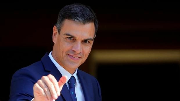 nikanido's tweet photo. Quién es este jambo y pq Pedro Sánchez https://t.co/3WGVUIbXYT