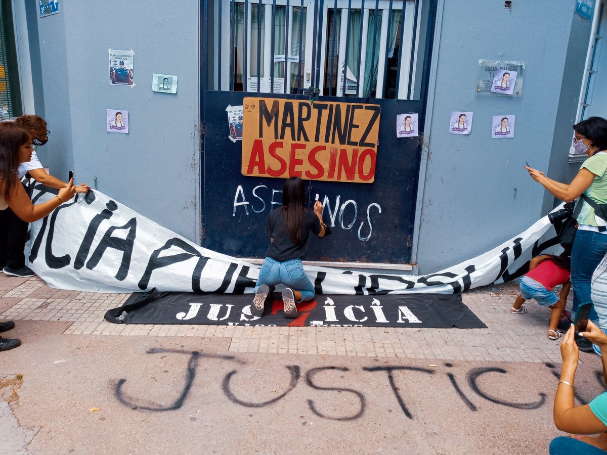 "y si un día no vuelvo, rompan todo"
#JusticiaporUrsula ✊🏻💜