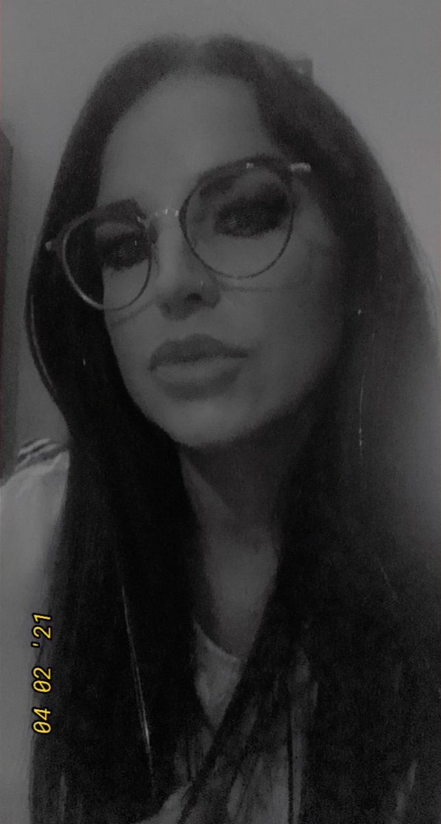 kellynicole1684's tweet photo. keepin’ it old school and classic #90sfilter https://t.co/lYl1OngpSy