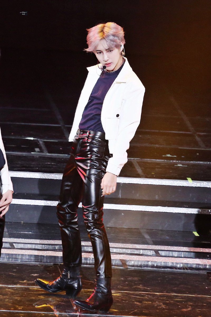 renjun as pride- potential fight scenes with wrath- i think renjun taking charge would be really interesting to see esp bc his dance style tends to be more fluid- power dynamics between him and the other sins- cocky renjun/him showing off a lot- maybe a rising stage for him