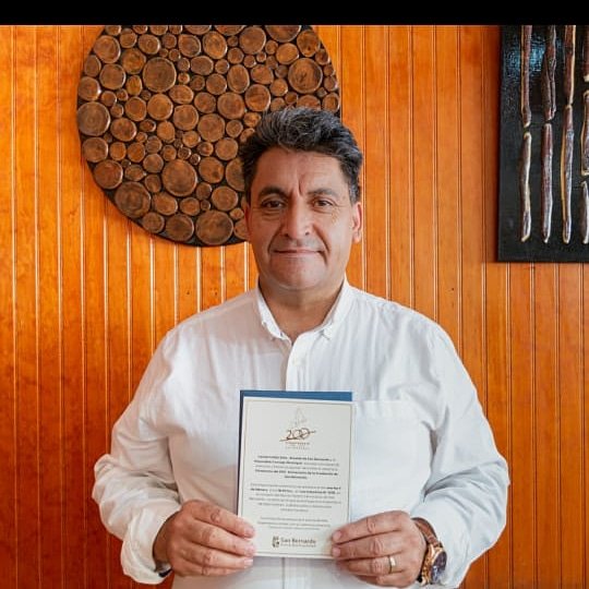 victormol2021's tweet photo. ¡Muchas gracias a @SanBernardocl por la invitación para juntos celebrar el bicentenario de la comuna! Una instancia donde pudimos conocernos y conversar 🤝💪🏼
°
#200añosnbdo #YoSigoEsperando #VictorMol #snbdoinforma #snbka
#snbdo #sanbekacity #sanbernardocl https://t.co/ferCUAbKM0