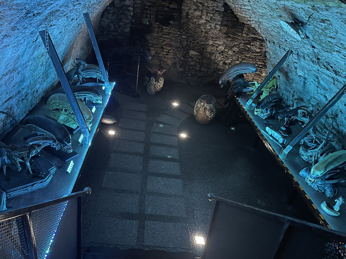 legends_museum's tweet photo. Je tu parádní atmosféra #kutnáhora #aliensmuseum https://t.co/1CdI5udsSu