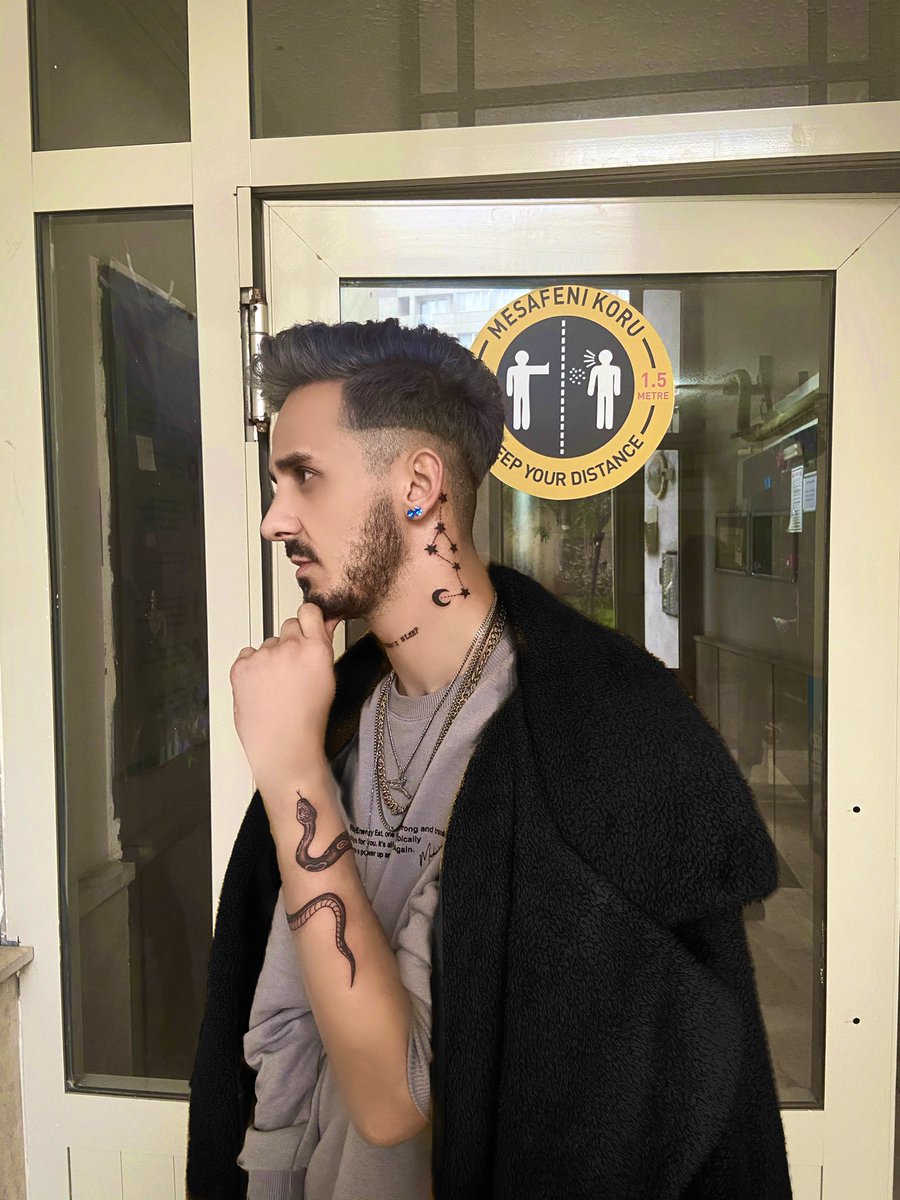 05414345520
#gebzegay 
#tuzlagay 
#izmitgay 
#kocaeligay 
Tek yaşıyorum. 21 yaş 186 boy 73 kilo. Profesyonel masörüm. 19 cm alet.