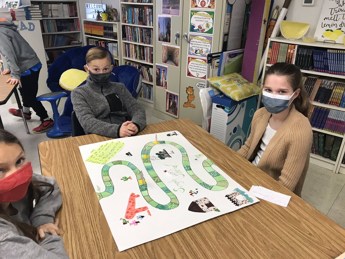 JacobAIGNTES's tweet photo. Ss sharing book projects. #AIGUCPS #ASingleShard @NewTownES https://t.co/8Fec2onEjr