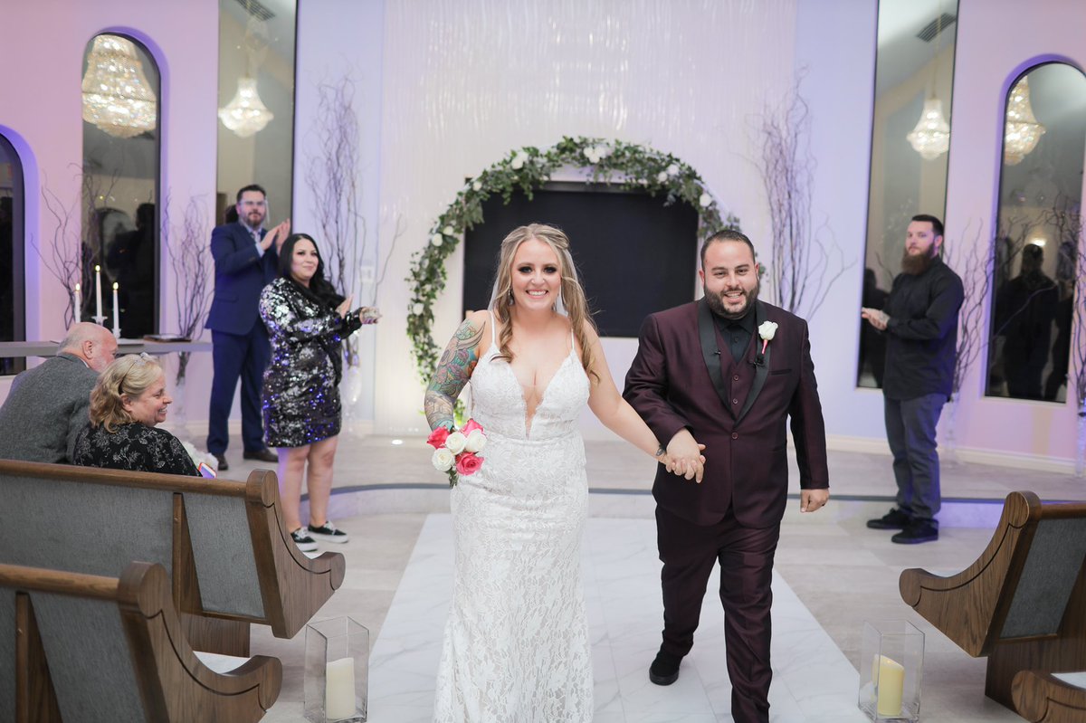tbriggs16's tweet photo. Hi Twitter, I got married this weekend 💍😜 https://t.co/GyWxaIeZhy