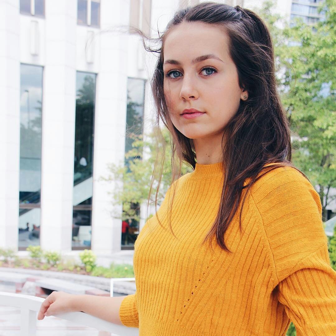 belongsory's tweet photo. — 🧵💛 a love thread for @EmmaFuhrmann from her brazilian fans: https://t.co/sctvi6BlH9