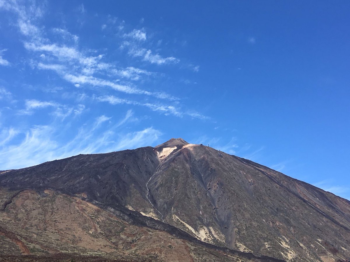 @etnaboris @EUROVOLC Impressive work! Some great photos in the database of #volcanoes #Canarias #Teide 🌋 📸 via @IGNSpain #geology #OpenScience @EUROVOLC