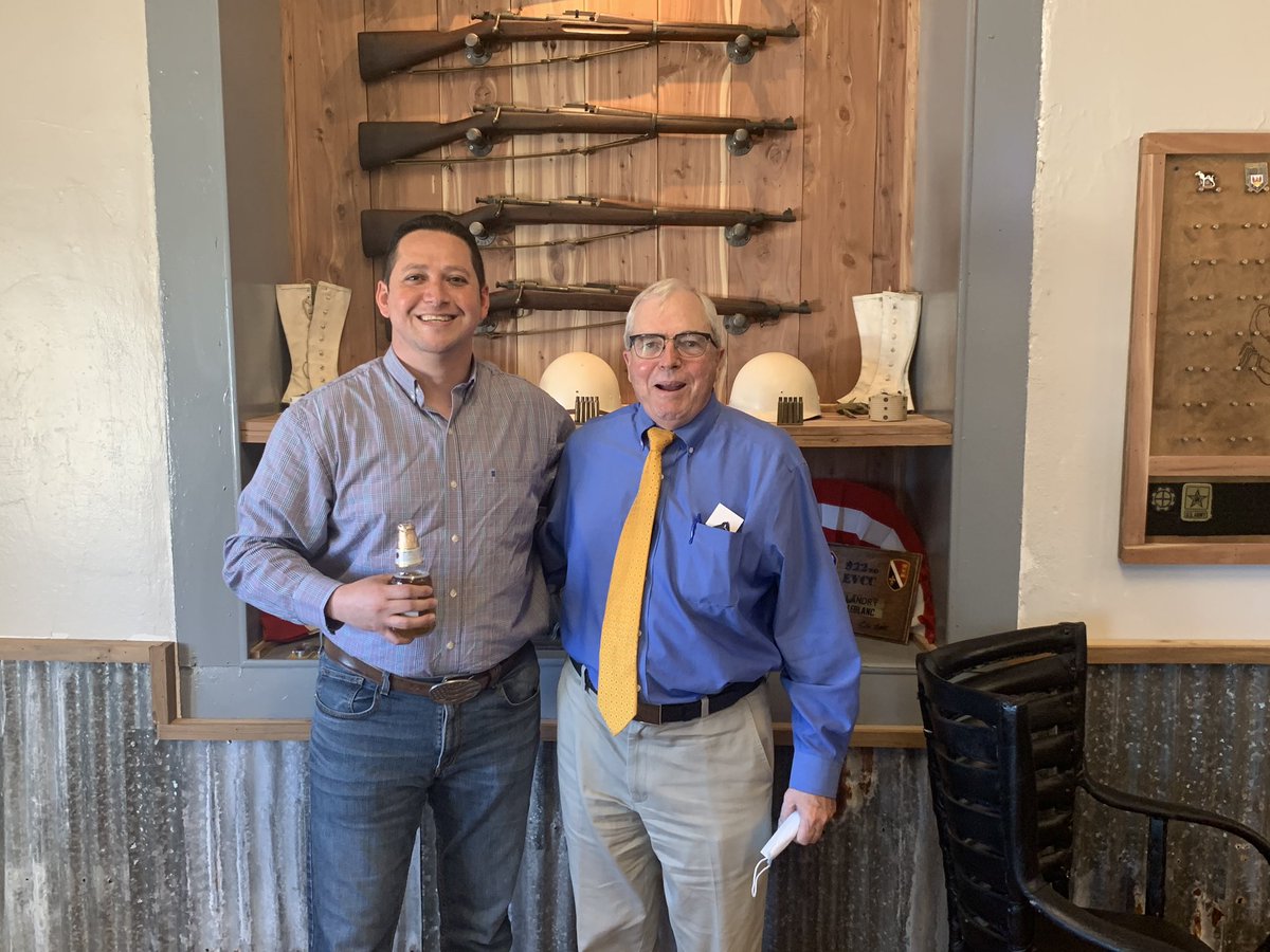 RepTonyGonzales's tweet image. Just grabbed a beer with Rod in Presidio tonight. Can confirm, he is not a cat.