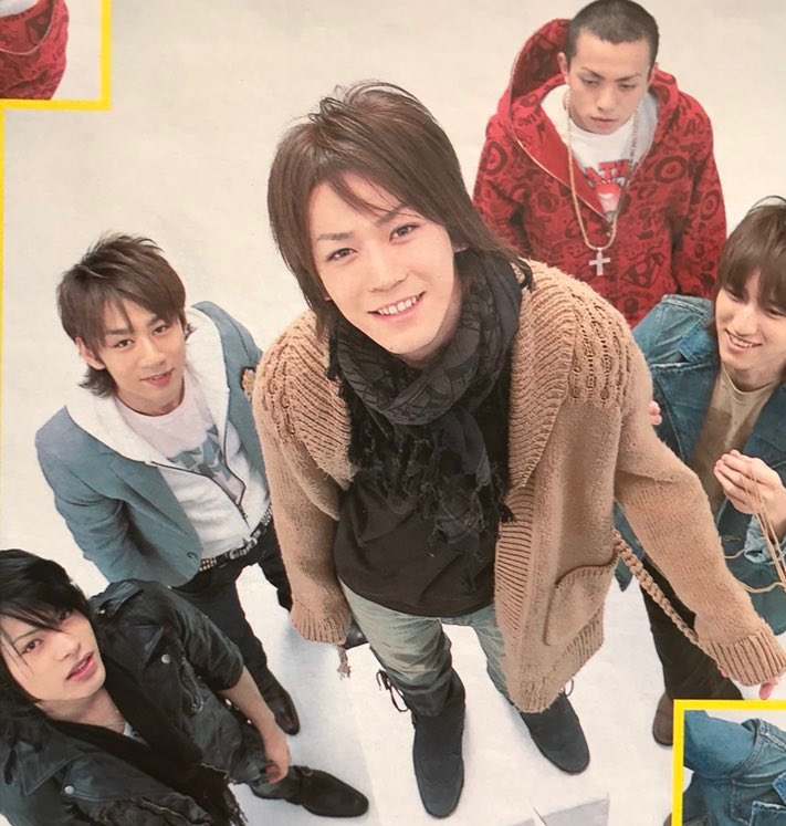 Macro ニットの日 物持ちのいい亀梨くん ところで雑誌の撮影って私服だったりすることもあるんですね 亀梨和也