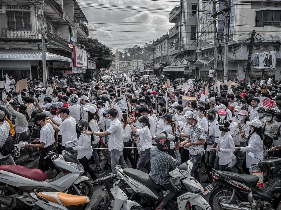 Leinge3's tweet image. #စစ်အာဏာရှင်အလိုမရှိ❌❌❌

9.2.2021

#CivilDisobedienceMovement 
#WhatsHappeningInMyanmar 
#Protest
#Myanmar
#freeaungsansuukyi
#FightForDemocracy 
#Myeik
#UN