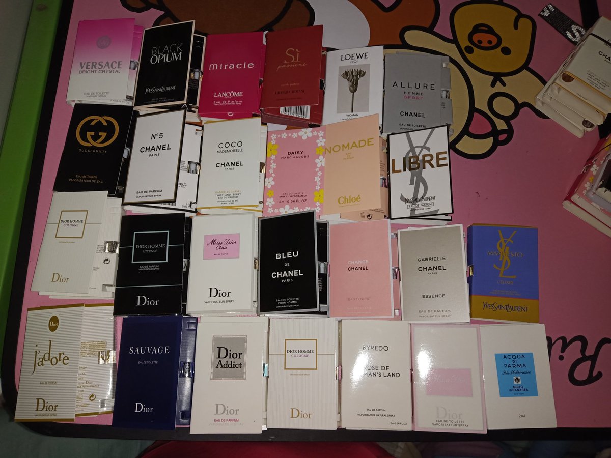 som_1396's tweet photo. ❗พร้อมส่ง❗📢
น้ำหอมขนาด 2 ml
ขวดละ 35 บาท 3 ขวด 100 เลยค่า😲
ซื้อ 9 แถม 1 ไปเล้ยย ของพึ่งมาสดๆร้อนๆ☺
 #น้ําหอมเทสเตอร์ #น้ําหอมแบ่งขาย #น้ำหอม https://t.co/hzXkGXRgr8
