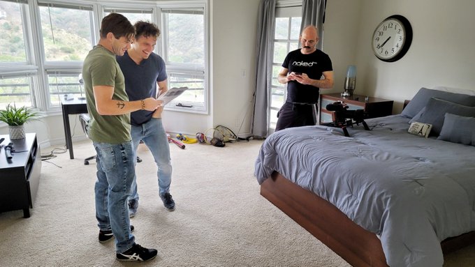 What a fun fun day! I got to be very naughty with @RobbyEchoXXX @SexyKarenFisher &amp; @Nathan_Bronson for<a href="/tag/momswap"class="tags"><span>#momswap</span></a>