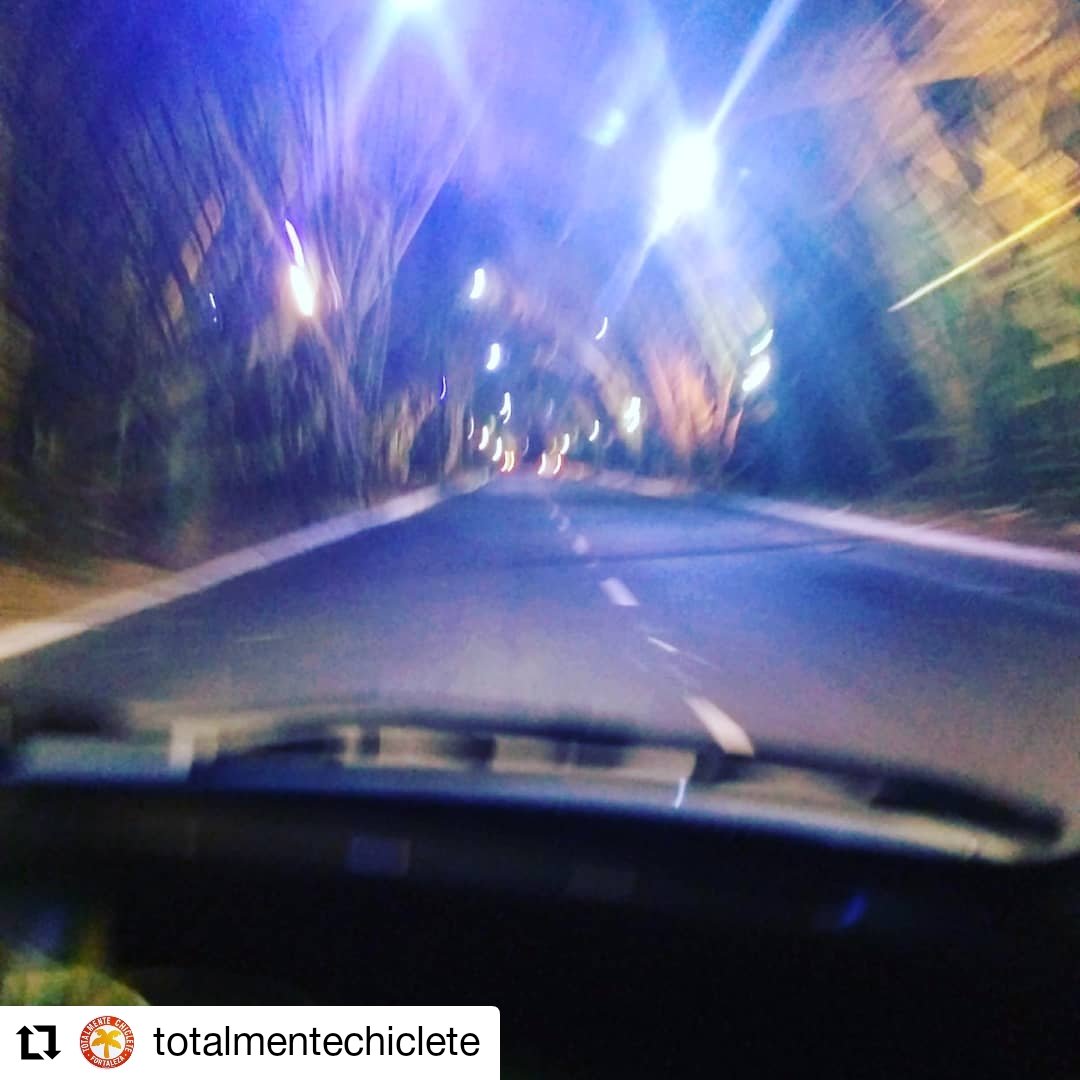 #Repost @totalmentechiclete
• • • • • •
Aeroporto de Salvador - Bahia

Partiu ap... Tomar umas.

#tbt #carnavalvirtual #carnavaldesalvador #Carnaval2021 #