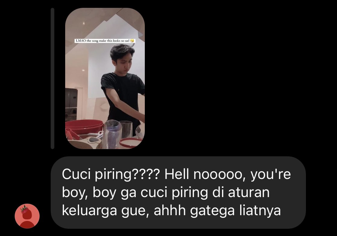 keluargamu keluargamu, keluargaku keluargaku 😊