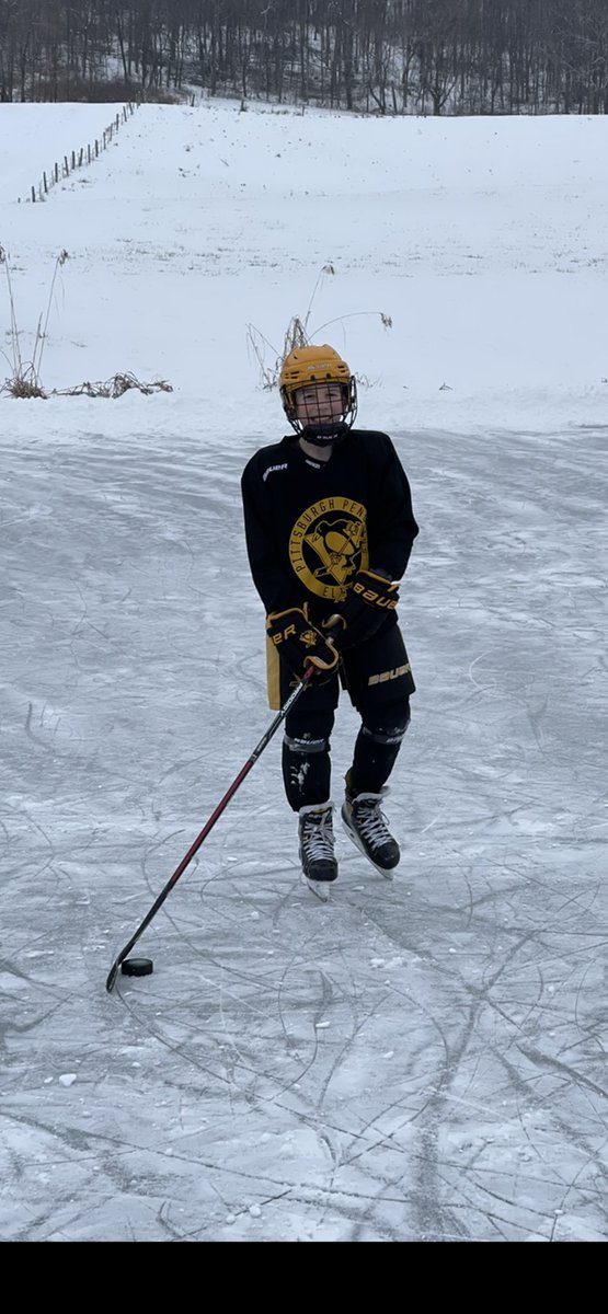 erabbit23's tweet image. So excited to get out on a local pond...... Ellwood City/Wampum represent! @stjohns28