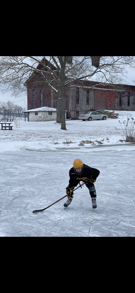 erabbit23's tweet image. So excited to get out on a local pond...... Ellwood City/Wampum represent! @stjohns28