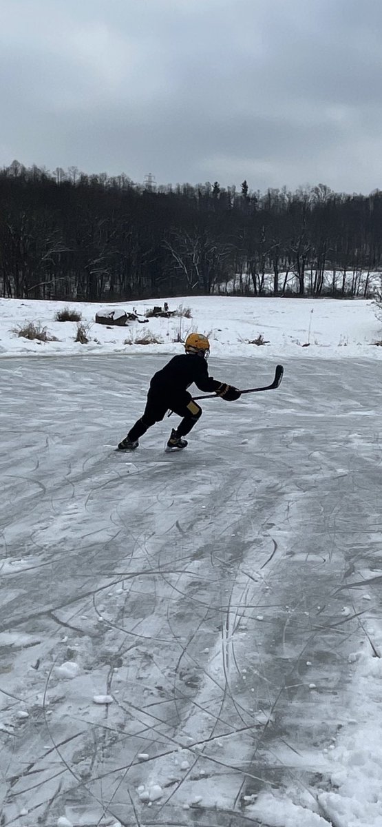 erabbit23's tweet image. So excited to get out on a local pond...... Ellwood City/Wampum represent! @stjohns28