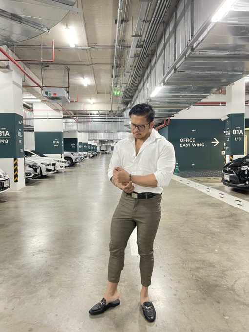 ผู้ชายยุคใหม่ต้องมี 5 ส.   1. สตรอง  2. สติ 3. สตางค์  4. สมอง 5. สไตล์   #heroathletes #gentlemen https://t<a href="/tag/gentlemen"class="tags"><span>#gentlemen</span></a><a href="/tag/heroathletes"class="tags"><span>#heroathletes</span></a>