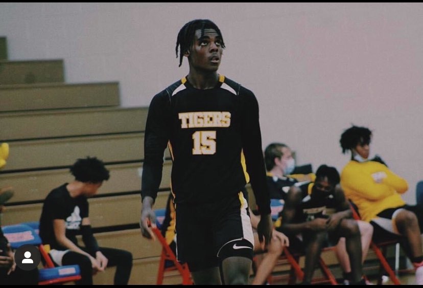 Good region win over Heritage! Led by <a href="/Benghodges15/">ben hodges</a> 16pts <a href="/THOWZE2/">Trevon Howze🏀🎒🚨</a> &amp; @TyreekSingleton 13pts a piece @KeyshawnHenry 9pts <a href="/jalendavis0/">Jalen Davis ✞</a> &amp; <a href="/StevenMooreJr/">Steven Moore</a> 8 a piece... Biggest game next week! <a href="/Alcovy_Sports/">AHS Tigers Sports</a> <a href="/CoachAlexander8/">Coach Alexander</a> <a href="/CovNewsSports/">𝘾𝙊𝙑𝙉𝙀𝙒𝙎 𝙎𝙋𝙊𝙍𝙏𝙎</a> <a href="/KWilliams_AHS/">Dr. Kristopher Williams</a>