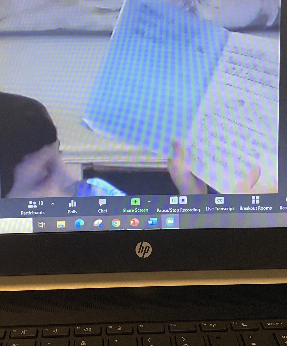 MsHefnerin1st's tweet photo. Today was so much fun celebrating their hard work on their book posters and commercials! The highlight was one student telling another that she made her want to read that book! @EllisSoars @W_Meyer3 https://t.co/4mos1CeDQ2