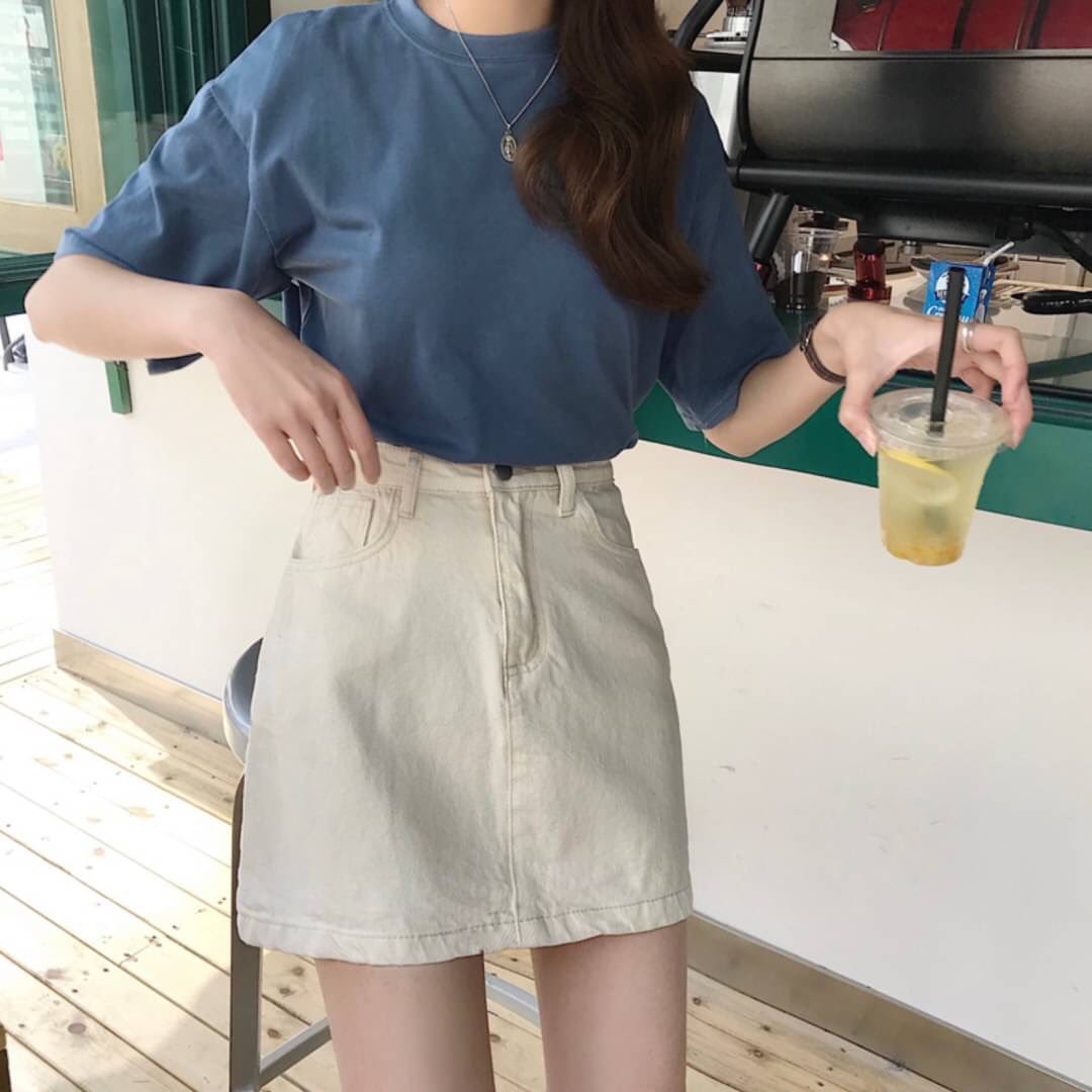 therosejshop's tweet photo. รหัสสินค้า #K78 ราคา 250 บาท
กระโปรงยีนส์สั้น แบบสาวเกาหลี ทรงสวย ผ้ายีนส์ไม่หนาไม่บางเกินไป ใส่สบายค่า
Color :ครีม ดำ
Size:S M L XL
S : ยาว15” เอว24-25” สะโพก35”
M : ยาว 15.5” เอว26-27” สะโพก36”
L : ยาว16” เอว28-29” สะโพก38”
XL : ยาว16.5” เอว29-30” สะโพก 39”
#คุณเป็นรุกหรือรับ https://t.co/0GoolJjcp2