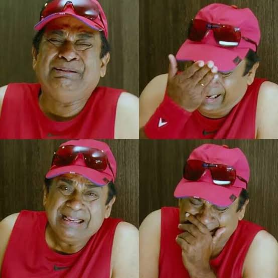 srasanth_7's tweet photo. RANDOM PEOPLE : neekentra lover undi life ni super enjoy chestunnav!!!

Me(inside): https://t.co/vTsBbMXGzd