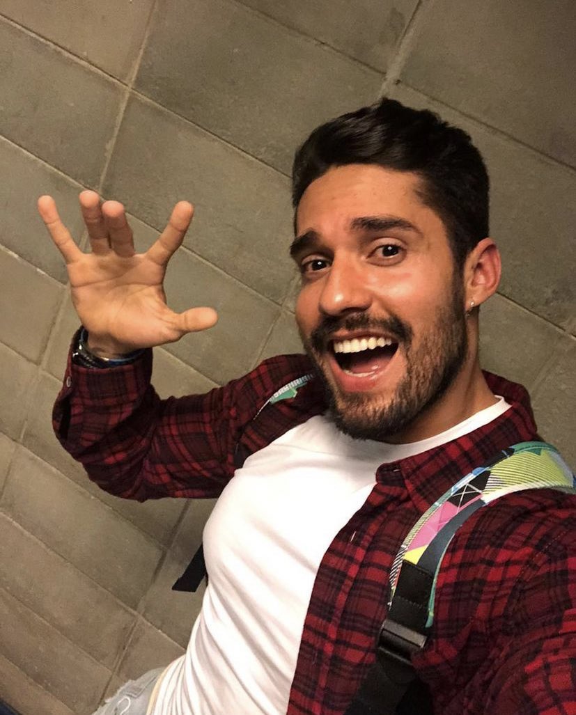 bilaraujjo's tweet photo. Primeira selfie pós BBB https://t.co/RZYXh3Gmxd