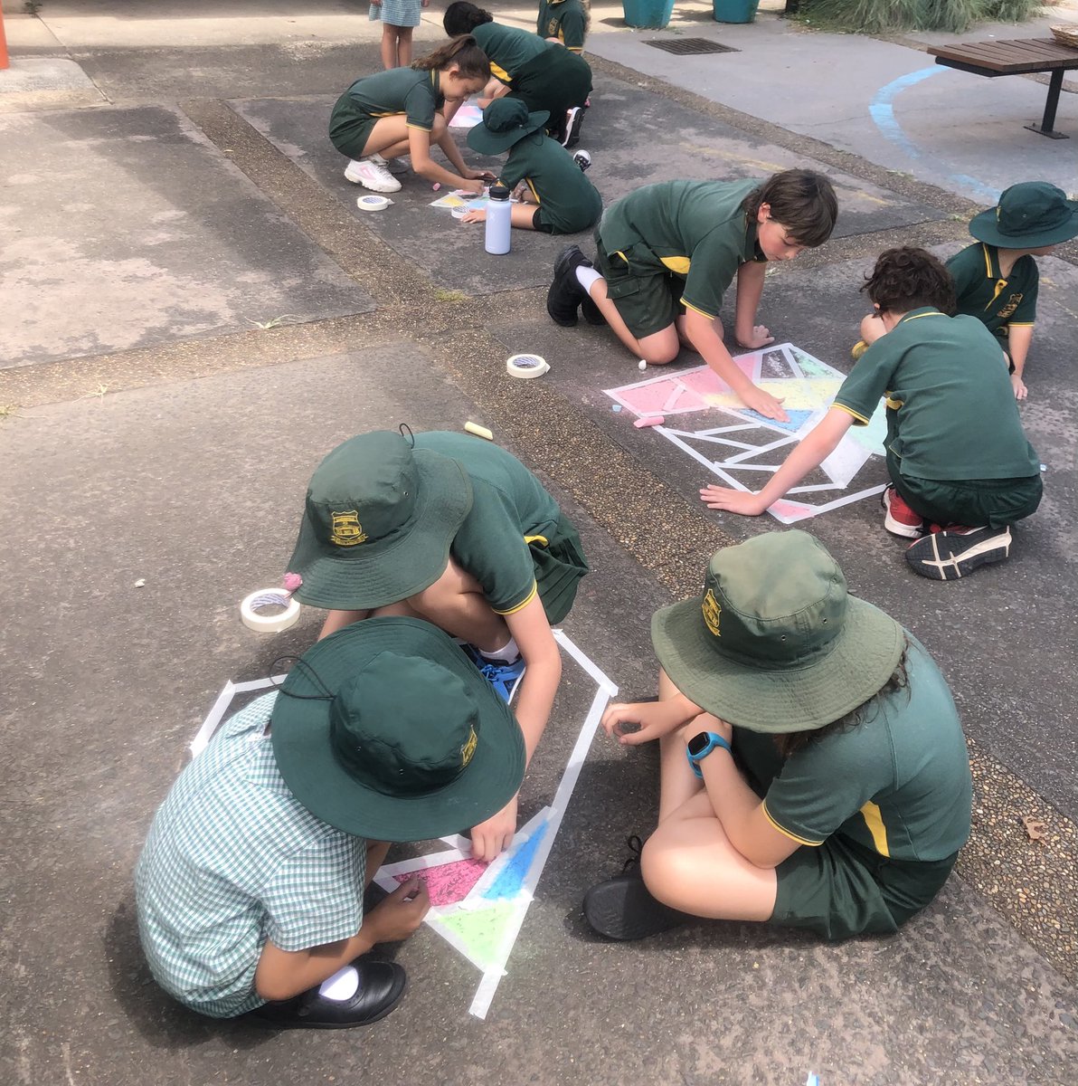 The highlight of this week - meeting our Stage 3 buddies, the Galahs! We made stunning chalk mosaics #outdoorart <a href="/GalahsCPS2021/">GalahsCPS2021</a>