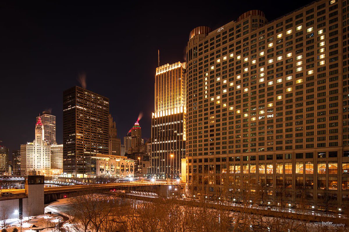 From Chicago With Love.   Tuesday Night during St. Valentine's Day Week along the River. #weather #love #news #heart #chicago #ValentinesDay